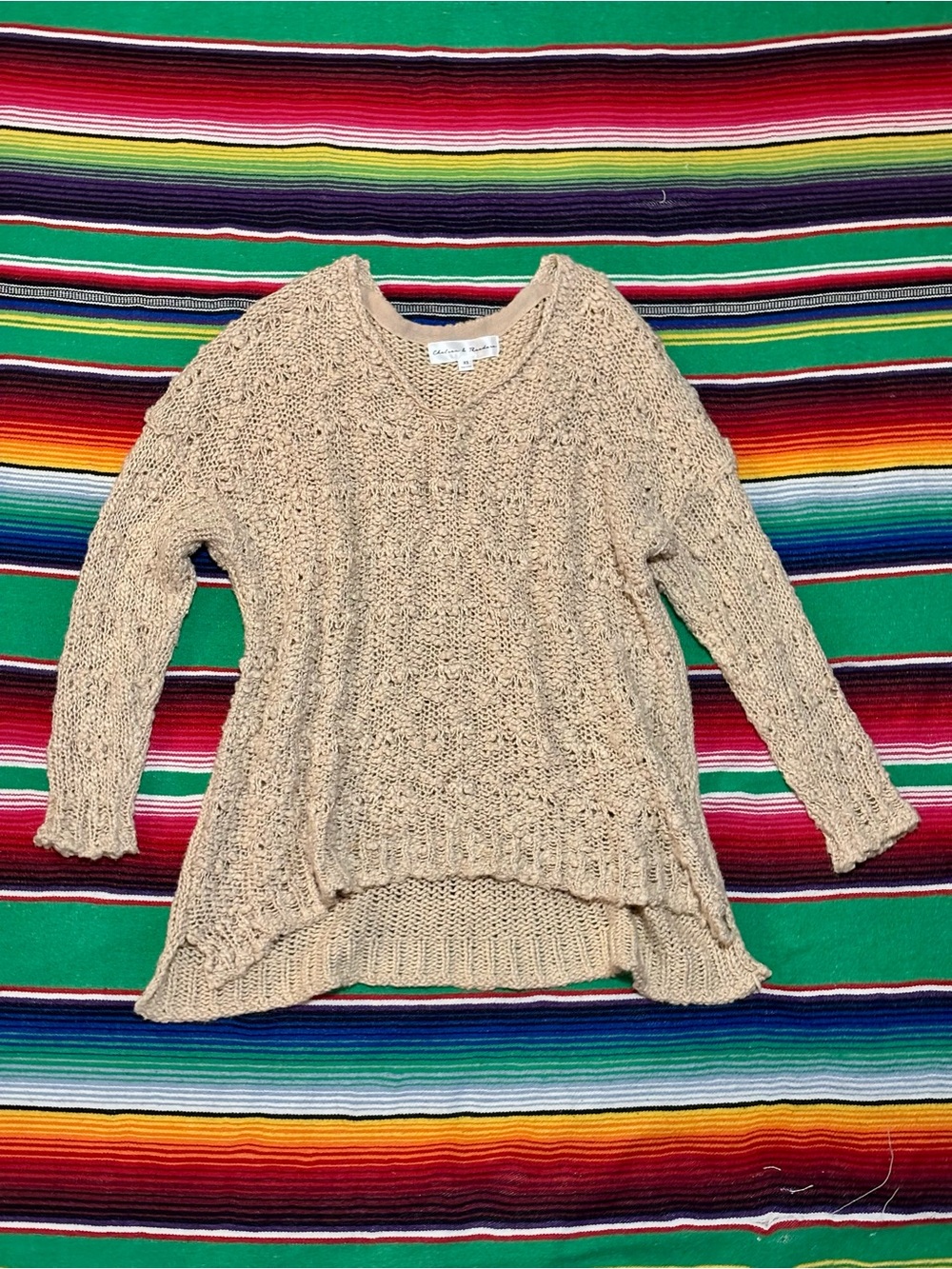 Chelsea & Theodore Beige Loose Knit V-Neck Long Sleeve Sweater High-Low Size XS